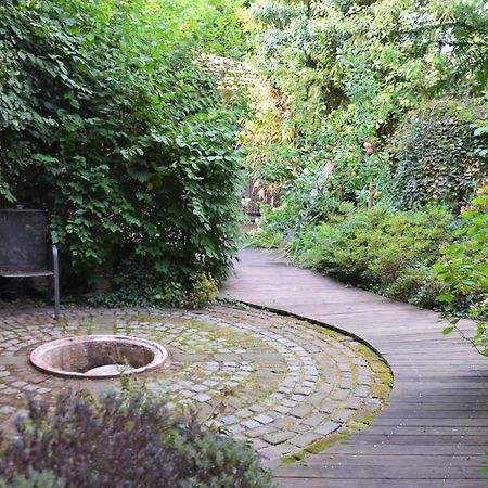 Gaestezimmer Mit Garten In Fischeln Krefeld Bagian luar foto