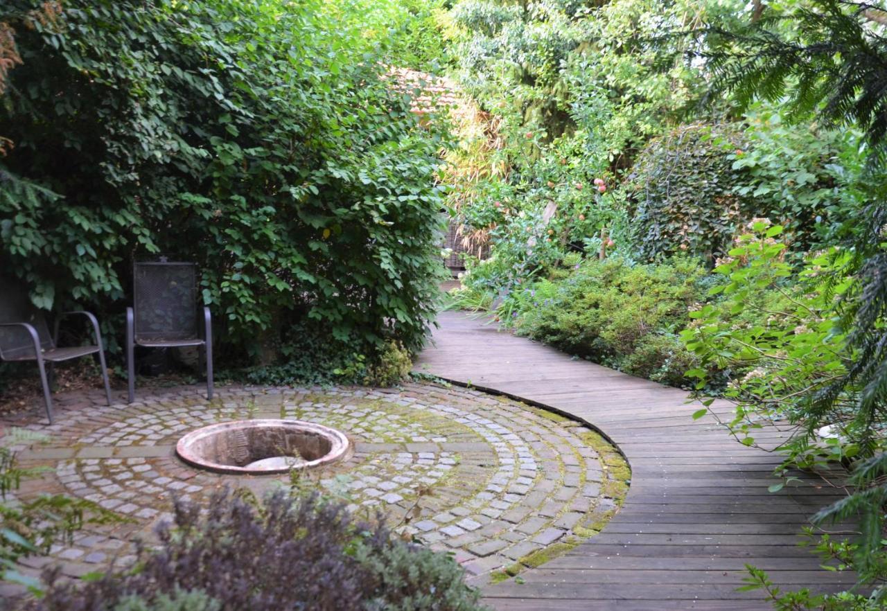 Gaestezimmer Mit Garten In Fischeln Krefeld Bagian luar foto